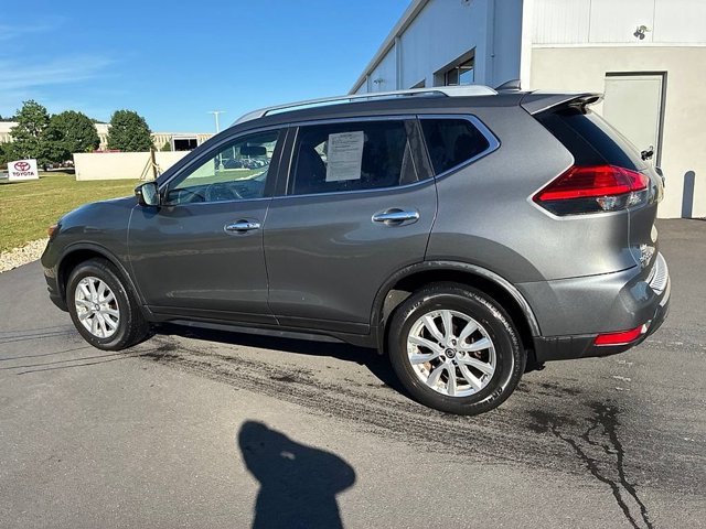 Used 2017 Nissan Rogue SV AWD/4WD image 13