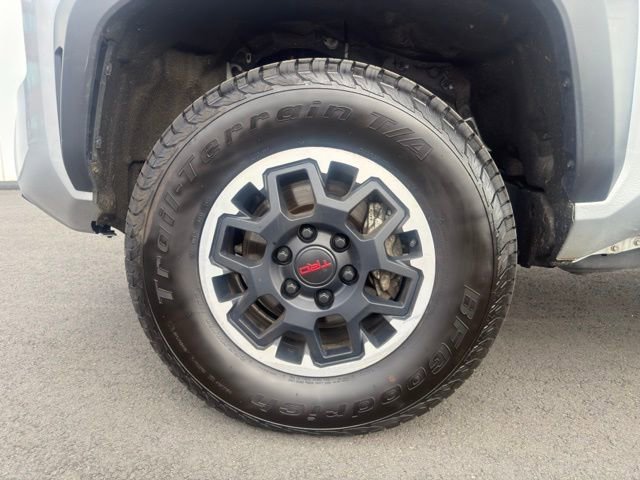 Used 2024 Toyota Tacoma TRD Off-Road AWD/4WD image 26