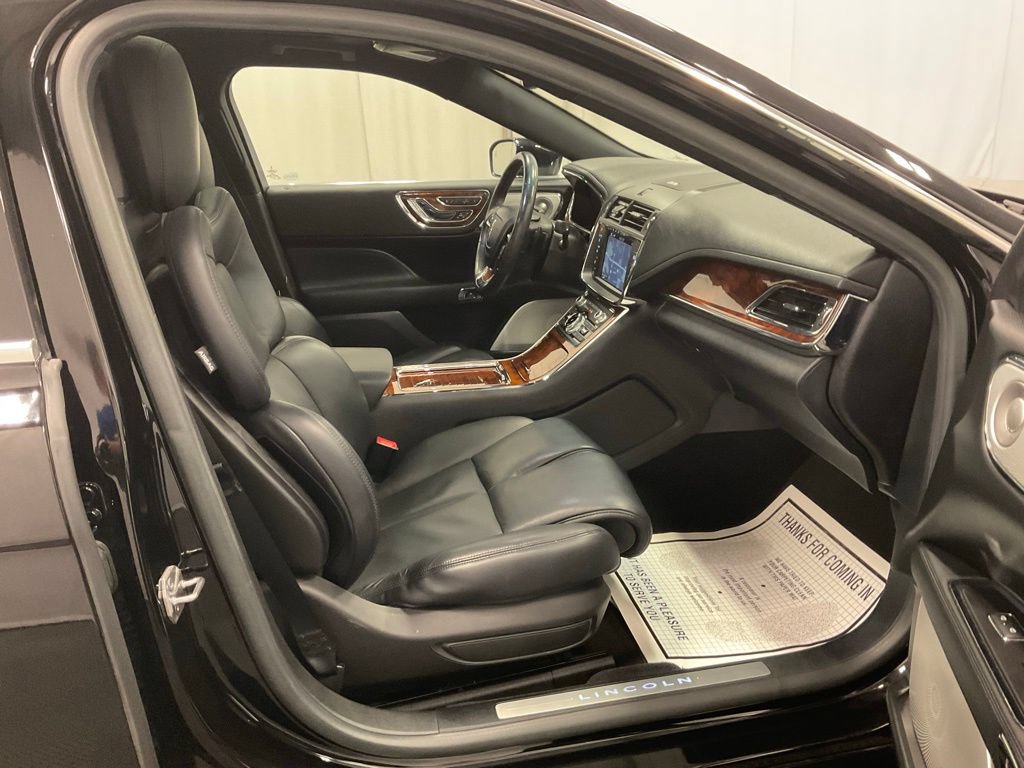 Used 2017 Lincoln Continental Reserve w/ Luxury Package AWD/4WD image 31