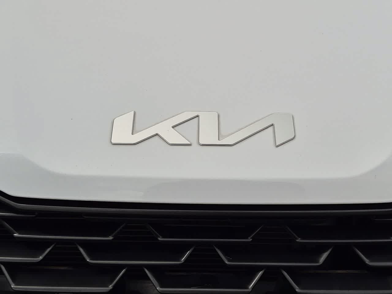 Used 2023 Kia K5 LXS FWD image 11