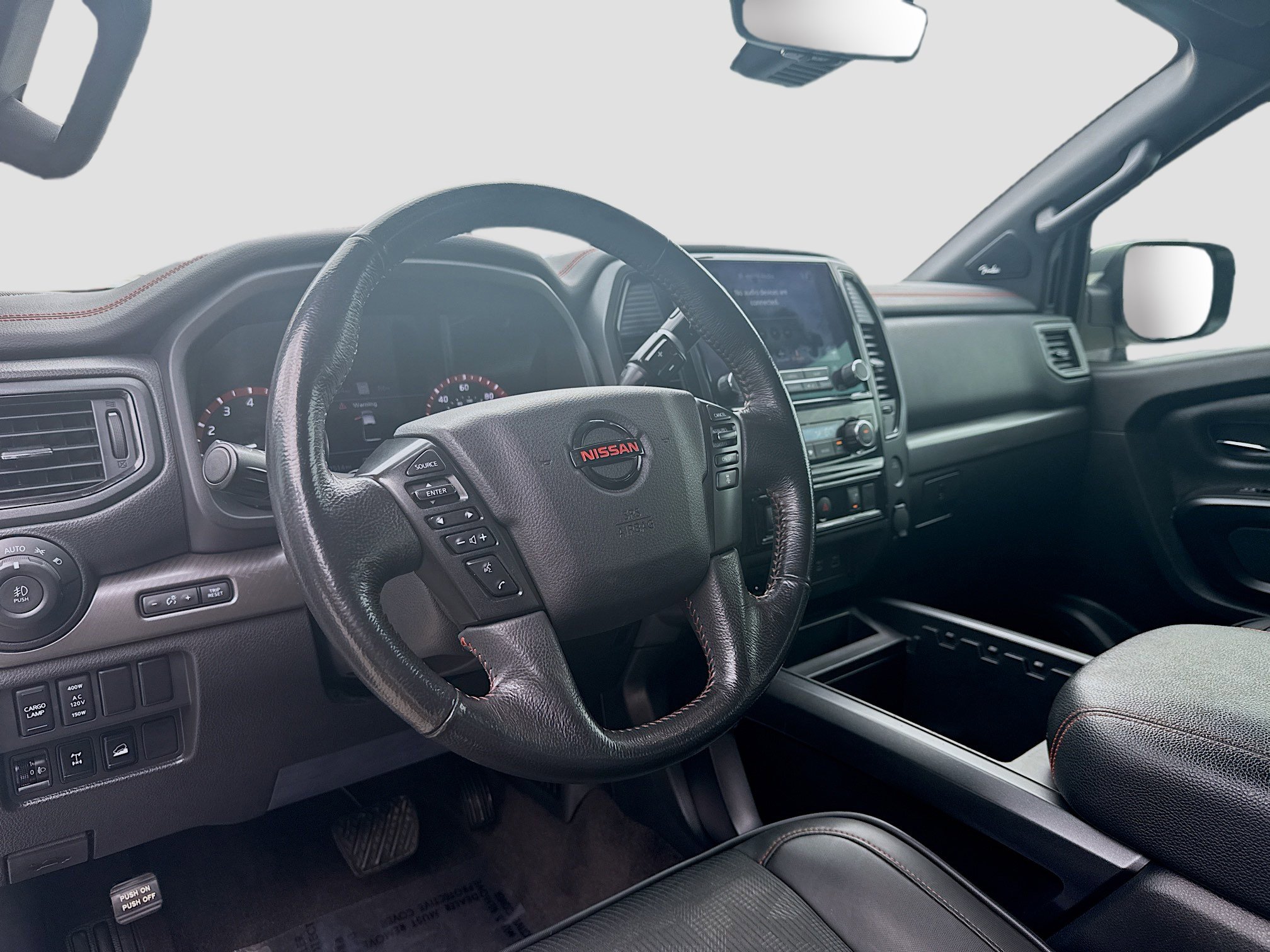 Used 2021 Nissan Titan PRO-4X w/ Pro-4x Utility Package AWD/4WD image 9