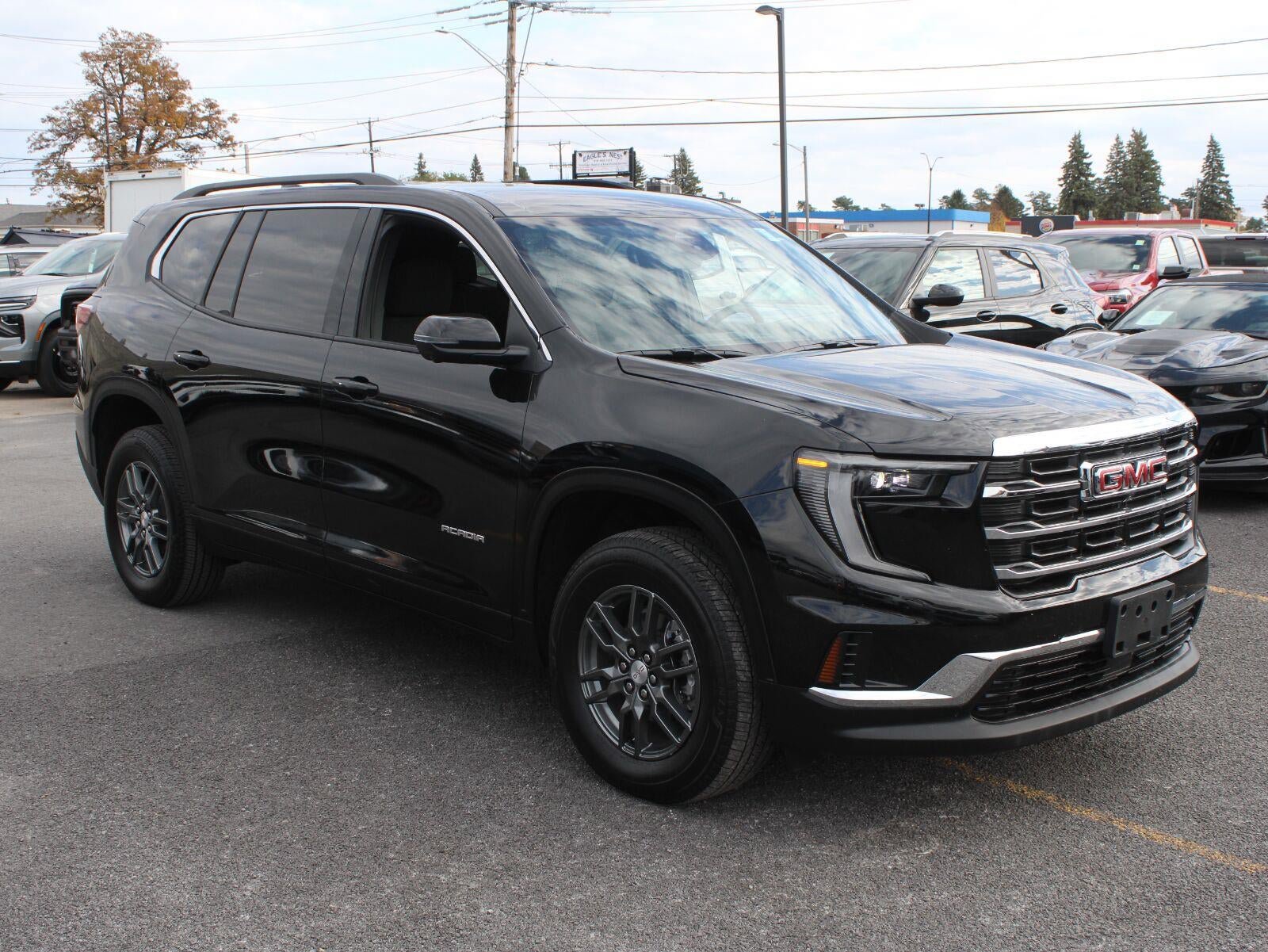 Used 2026 GMC Acadia Elevation AWD/4WD image 3
