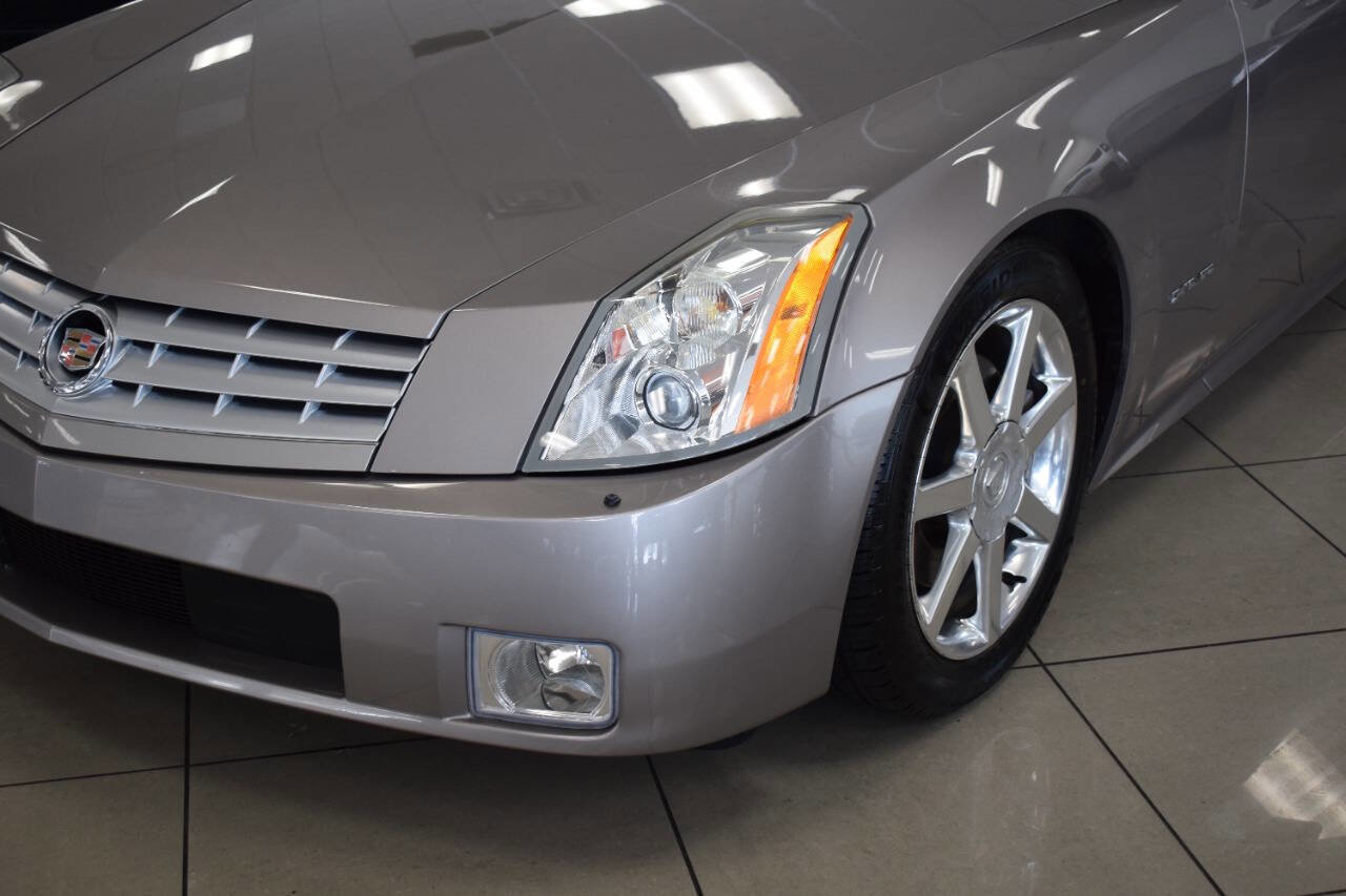 Used 2005 Cadillac XLR image 13