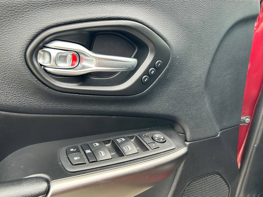 Certified 2020 Jeep Cherokee Limited AWD/4WD image 16