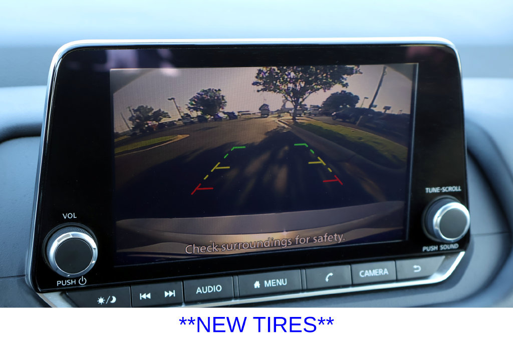 Used 2025 Nissan Rogue SV FWD image 5