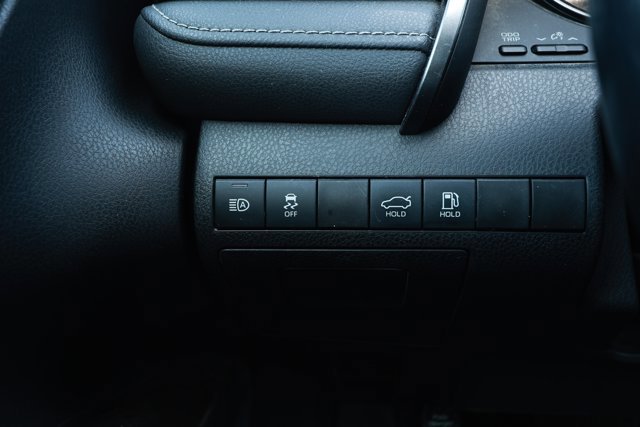 Used 2021 Toyota Camry SE w/ Convenience Package FWD image 15