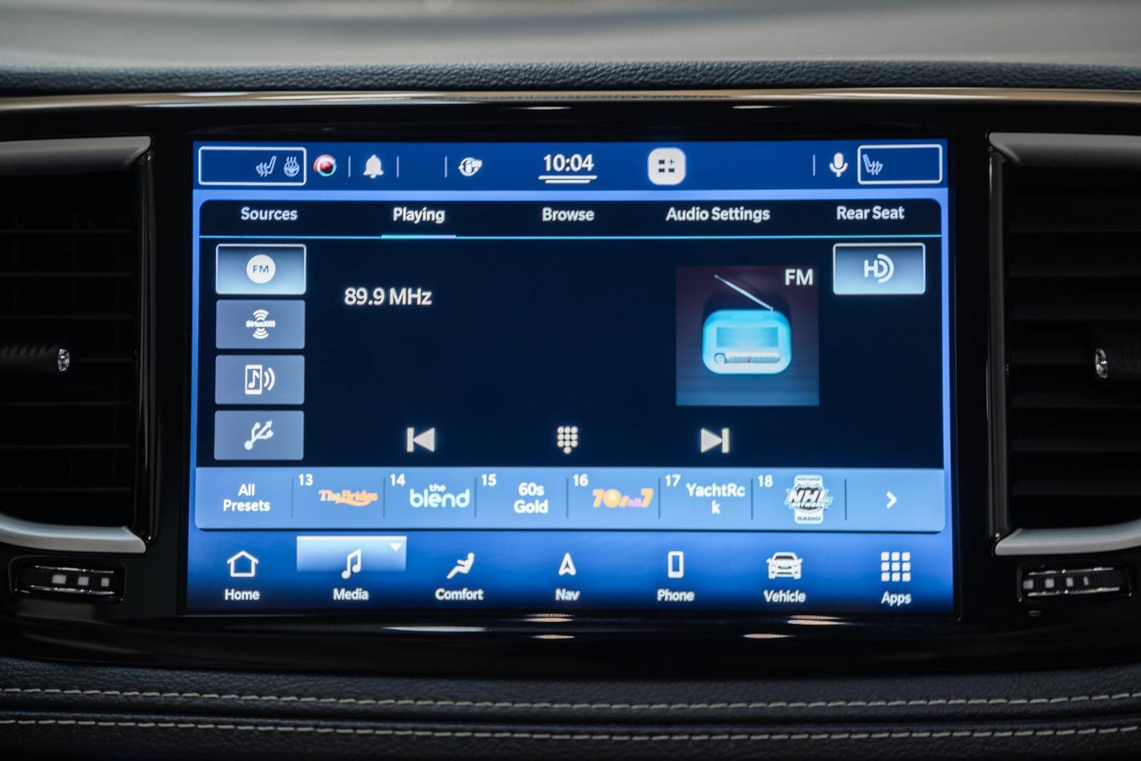 Used 2021 Chrysler Pacifica Touring-L w/ Uconnect Theater Family Group FWD image 27