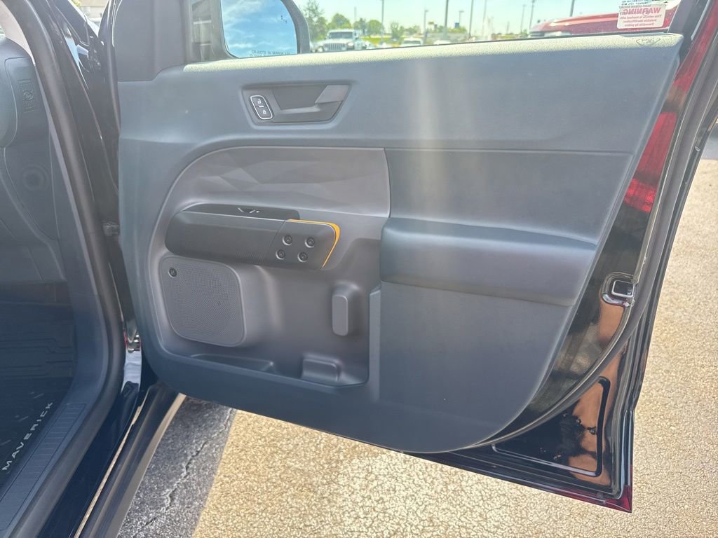 Used 2025 Ford Maverick Tremor AWD/4WD image 31