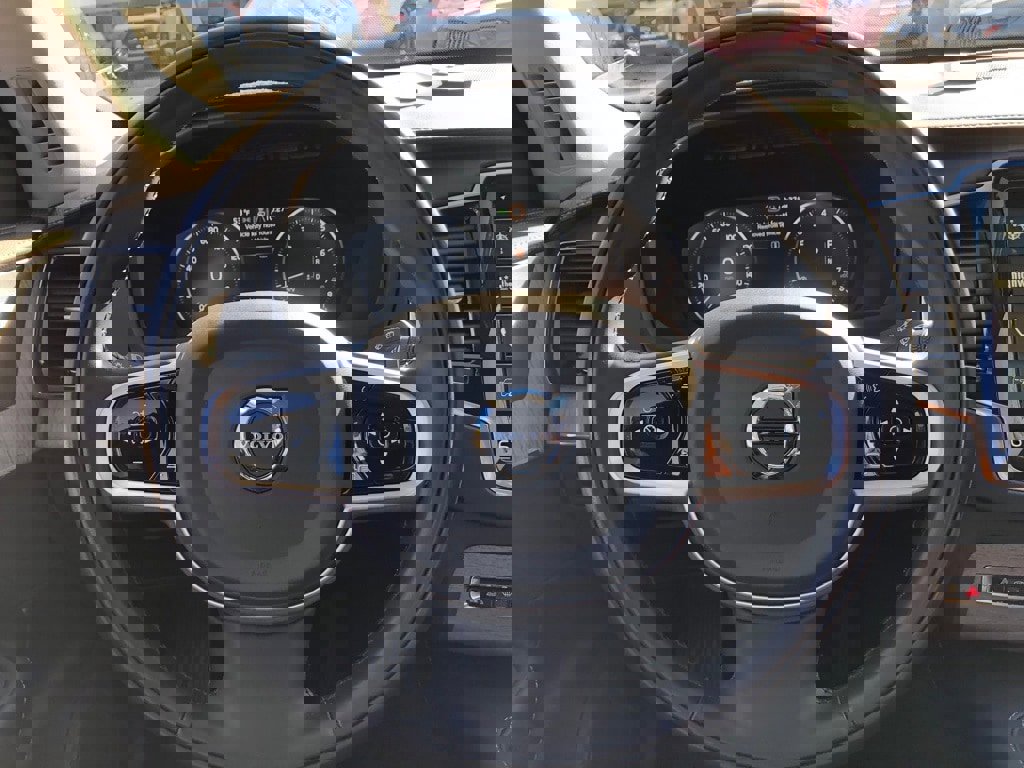 Used 2022 Volvo XC90 T6 Inscription w/ Advanced Package image 19