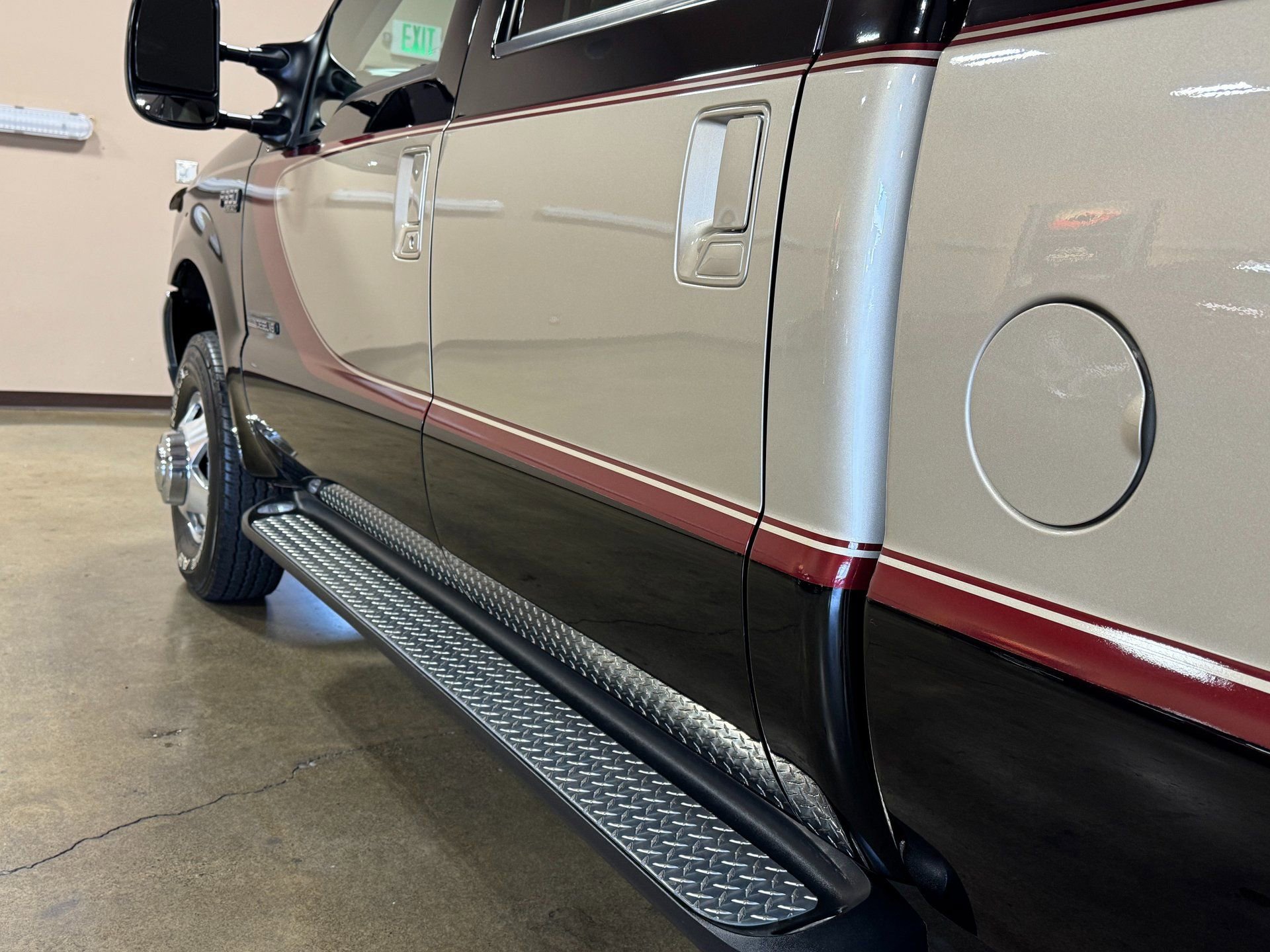 Used 2001 Ford F350 Lariat image 29