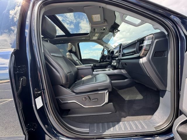 Used 2023 Ford F350 Lariat w/ Lariat Ultimate Package AWD/4WD image 14