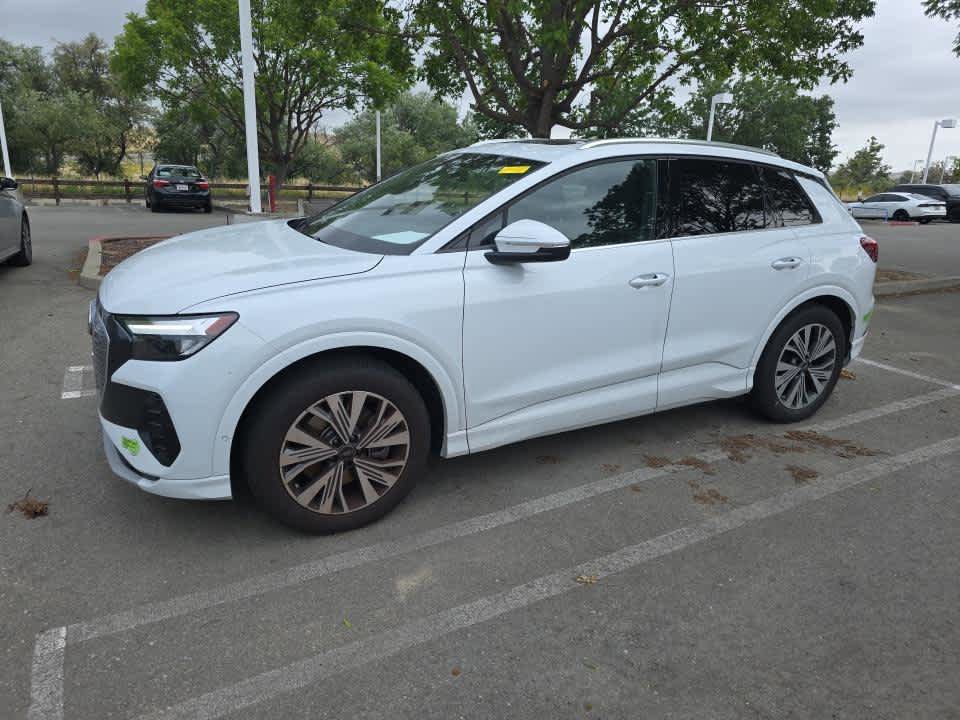 Used 2023 Audi Q4 e-tron Premium Plus w/ Premium Plus RWD image 8