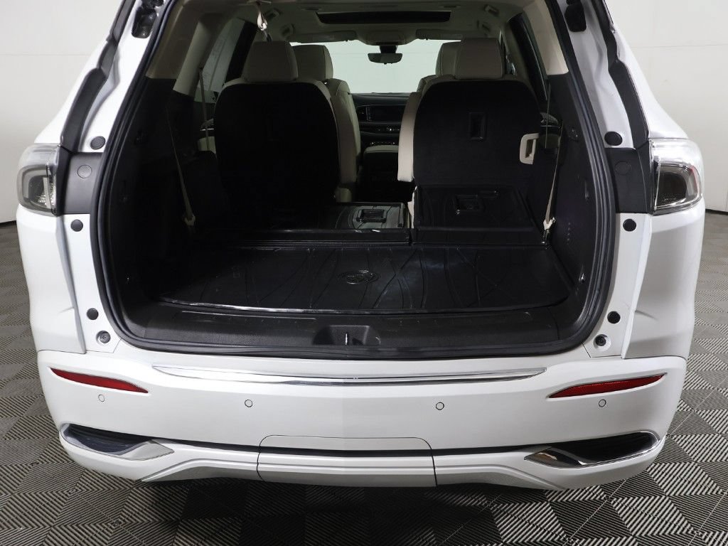 Used 2023 Buick Enclave Avenir w/ Avenir Technology Package AWD/4WD image 20