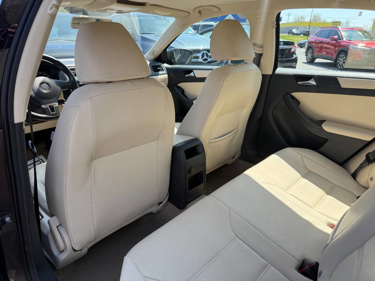 Used 2011 Volkswagen Jetta SE image 23