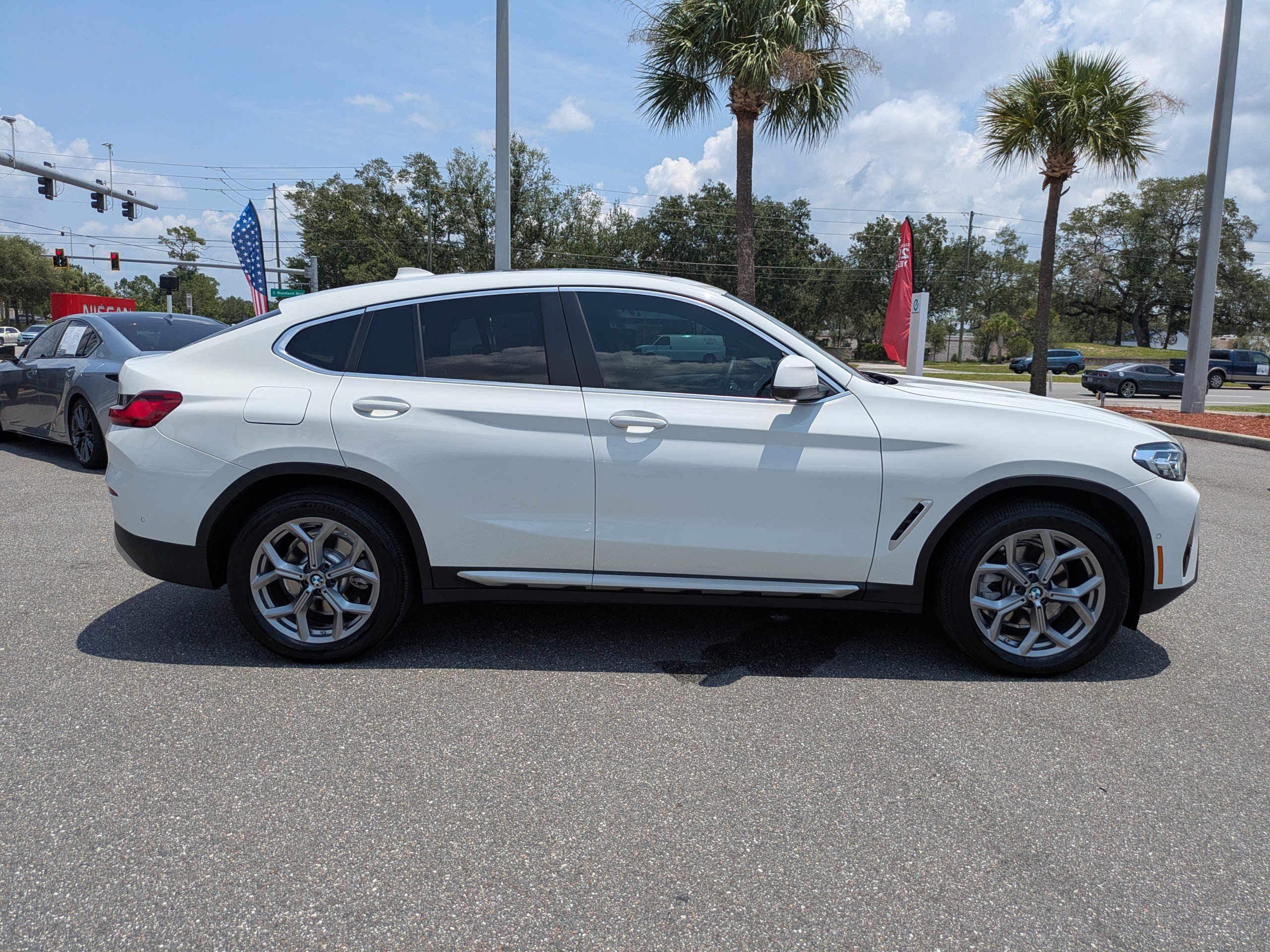 Used 2025 BMW X4 xDrive30i w/ Convenience Package AWD/4WD video 3
