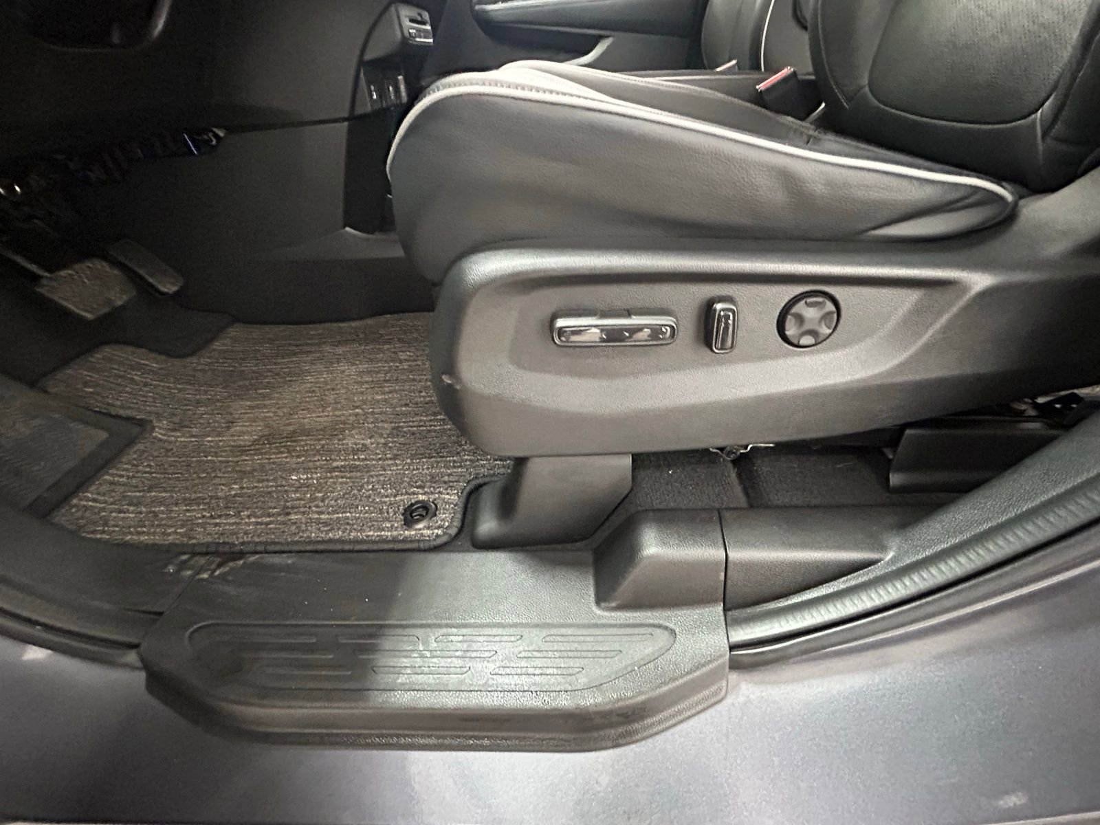 Used 2022 Honda Odyssey Elite image 30