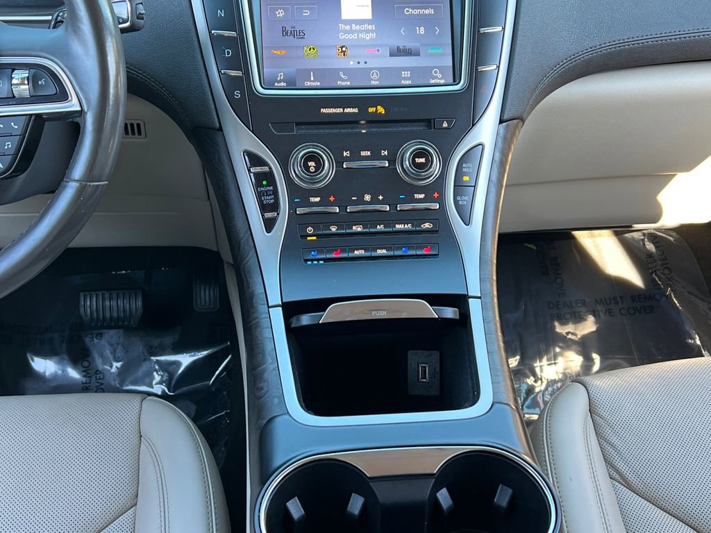 Used 2020 Lincoln Nautilus Reserve image 12