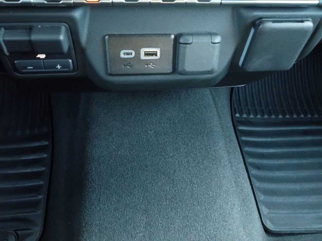 Used 2025 Chevrolet Silverado 1500 Custom w/ Turbomax Blackout Package image 6