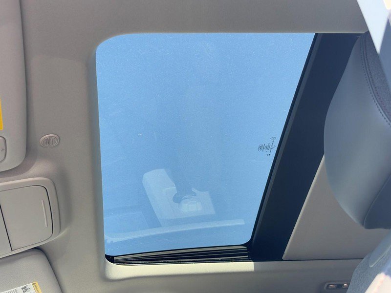 New 2025 Ford Explorer Active image 23