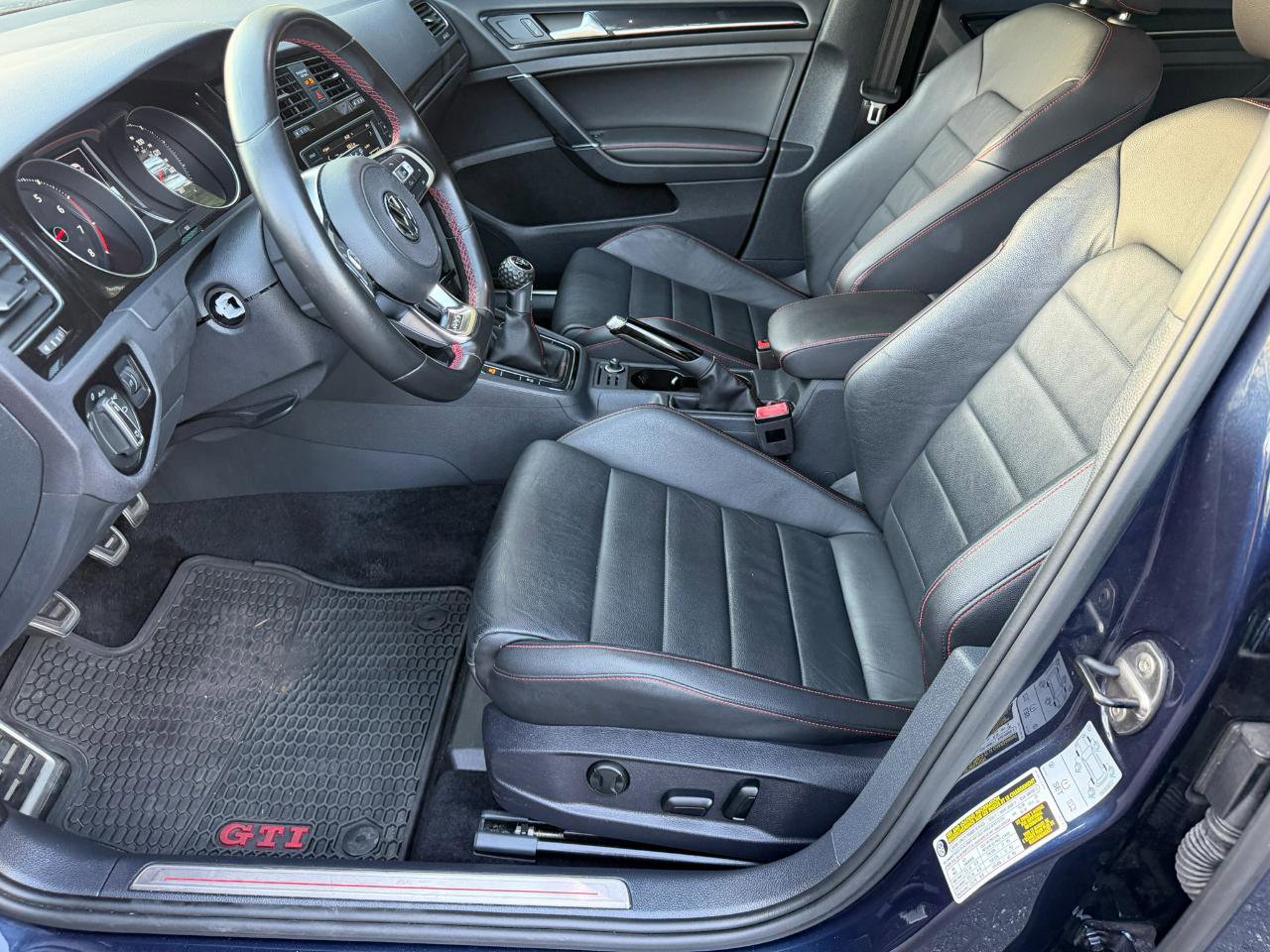 Used 2017 Volkswagen GTI Autobahn FWD image 22