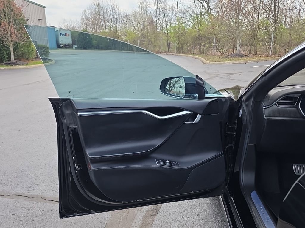 Used 2015 Tesla Model S 85D image 12