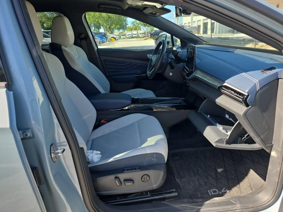 Used 2024 Volkswagen ID.4 S image 11