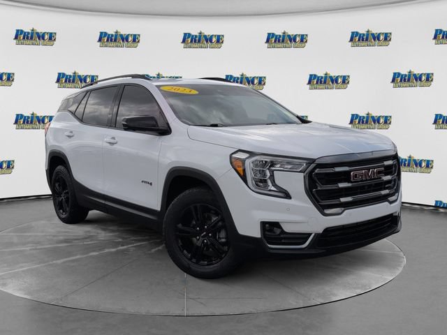 Used 2023 GMC Terrain AT4 w/ Infotainment Package II AWD/4WD image 3