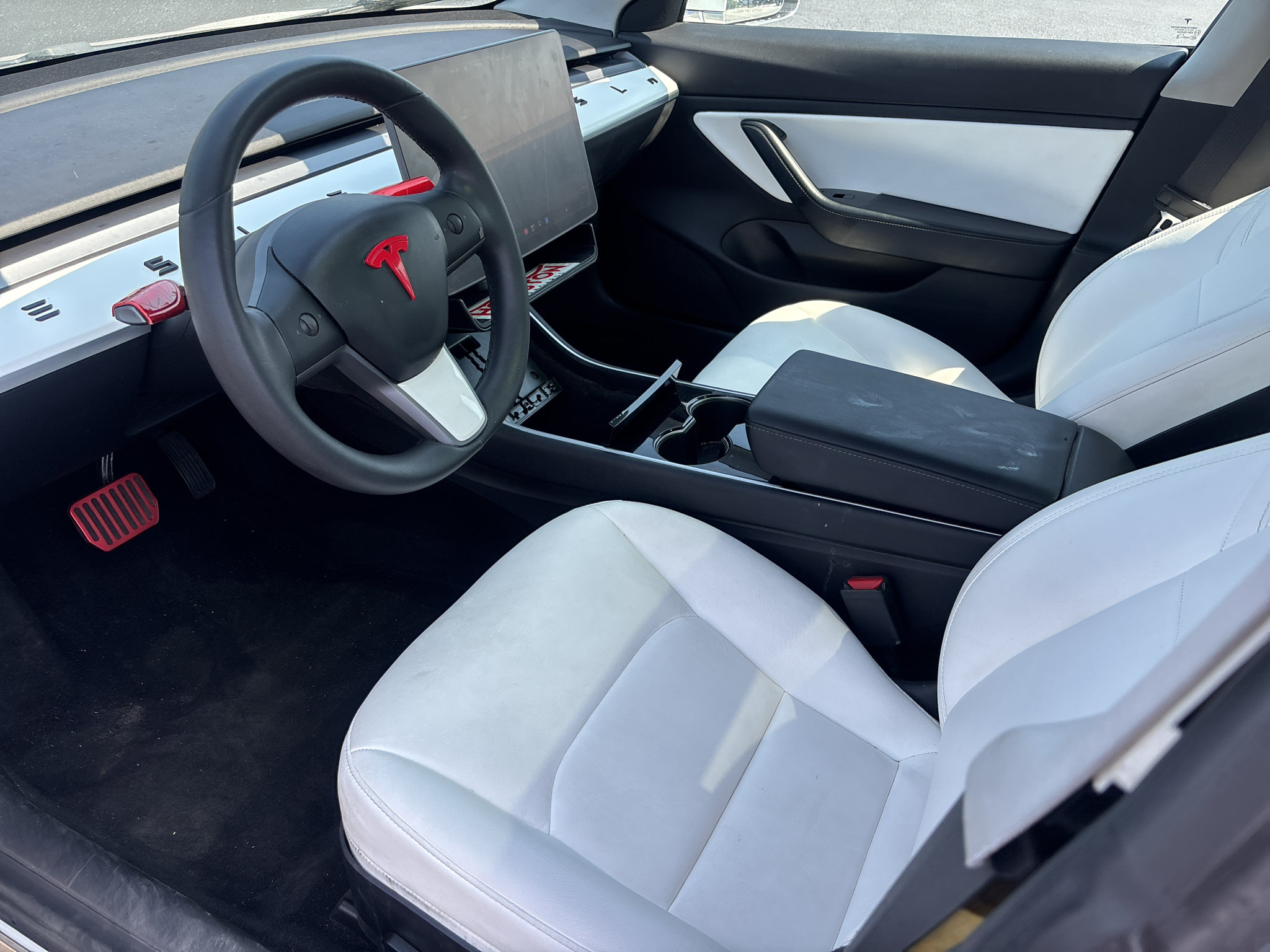 Used 2020 Tesla Model 3 Standard Range RWD image 5