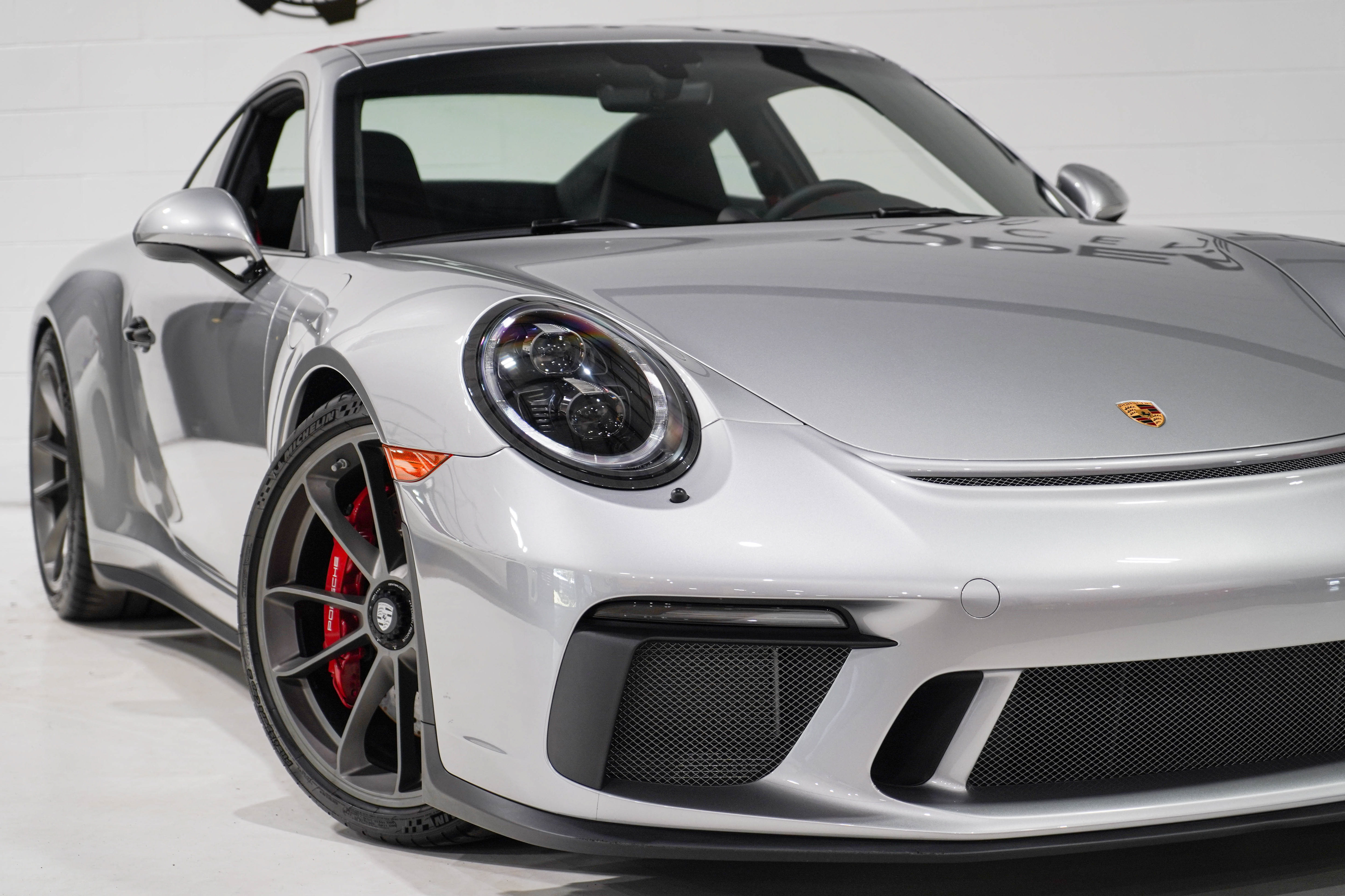 Used 2018 Porsche 911 GT3 RWD image 25