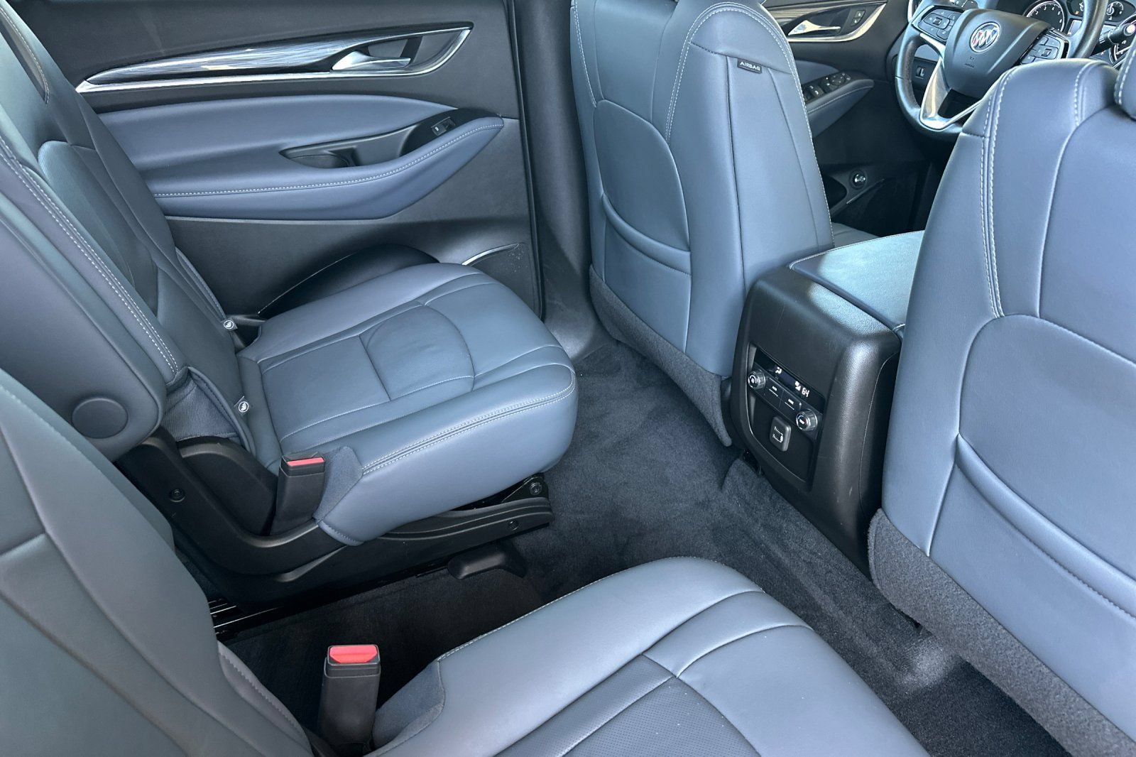 Used 2023 Buick Enclave Essence FWD image 20