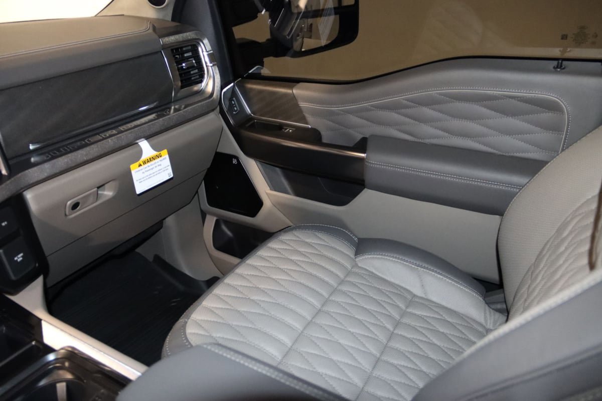 Used 2026 Ford F250 Platinum w/ Platinum Plus Package image 64