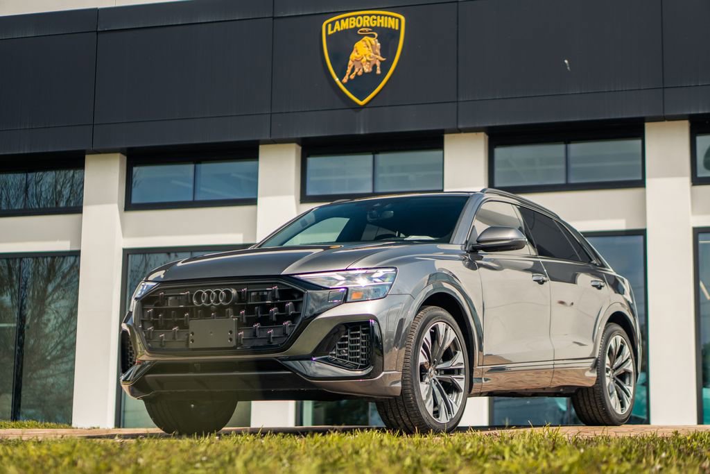 Used 2025 Audi Q8 Prestige image 1