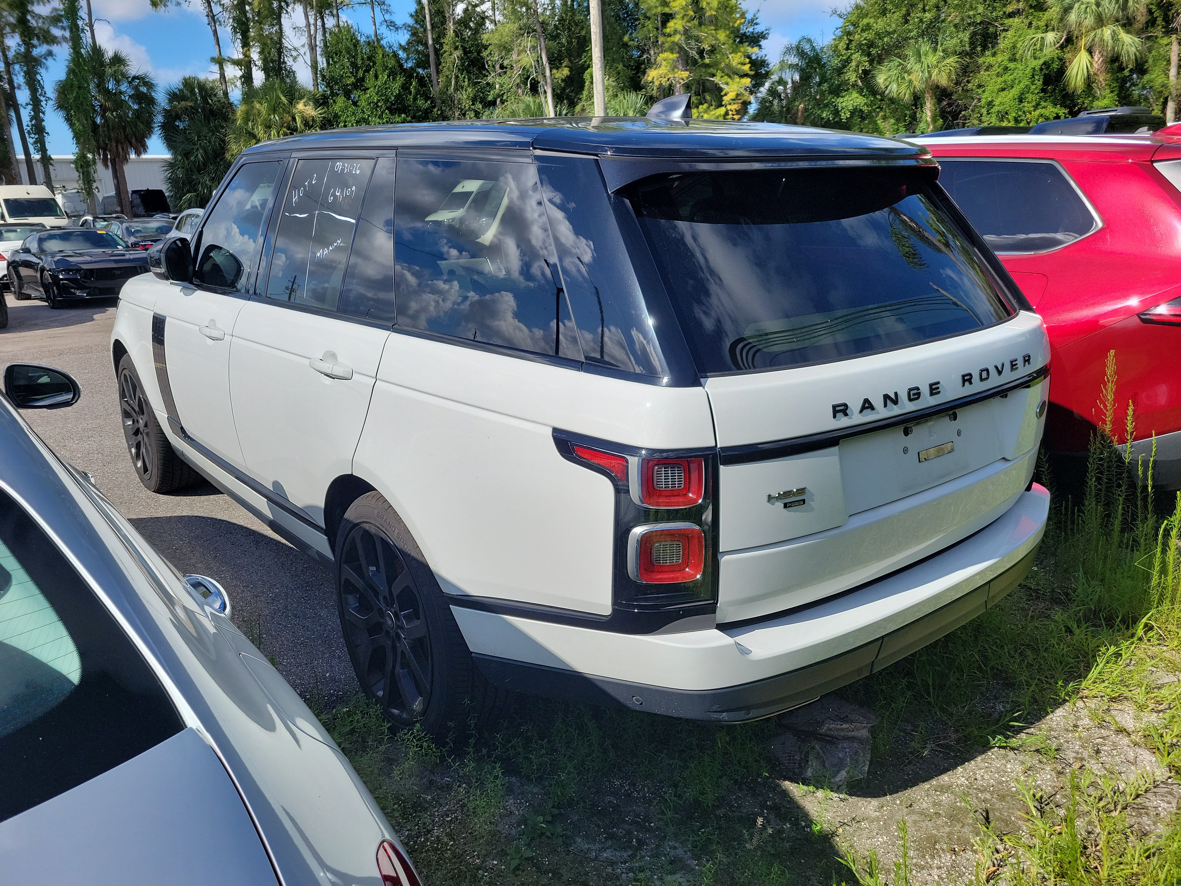 Used 2020 Land Rover Range Rover HSE AWD/4WD image 4