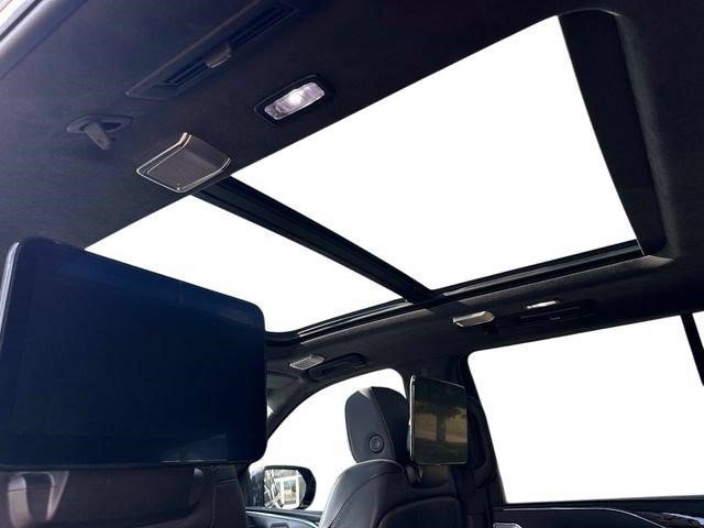 Certified 2024 Cadillac Escalade Sport Platinum w/ LPO, ONYX Package AWD/4WD image 13