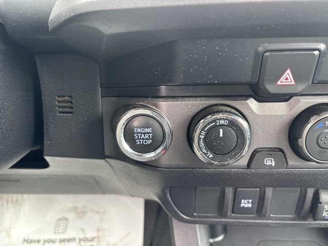Used 2021 Toyota Tacoma TRD Sport AWD/4WD image 29