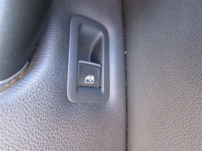 Used 2017 Volkswagen GTI SE image 59