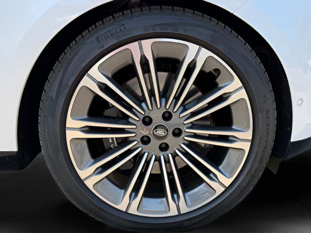 Certified 2024 Land Rover Range Rover Long Wheelbase Autobiography image 10