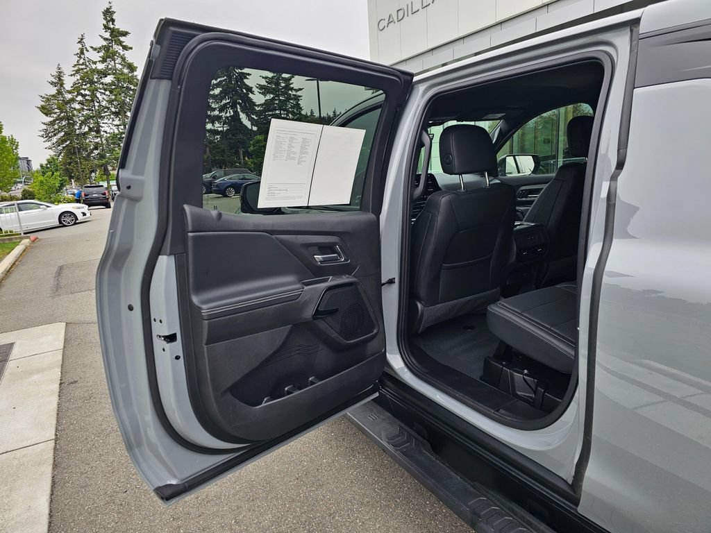 Used 2026 Chevrolet Silverado EV LT AWD/4WD image 16