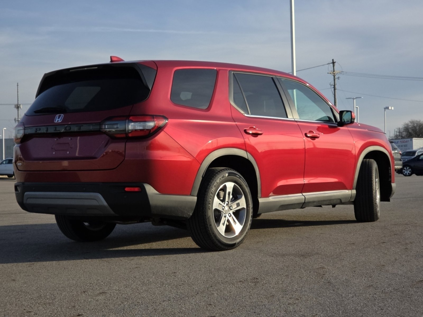 Used 2025 Honda Pilot EX-L image 17