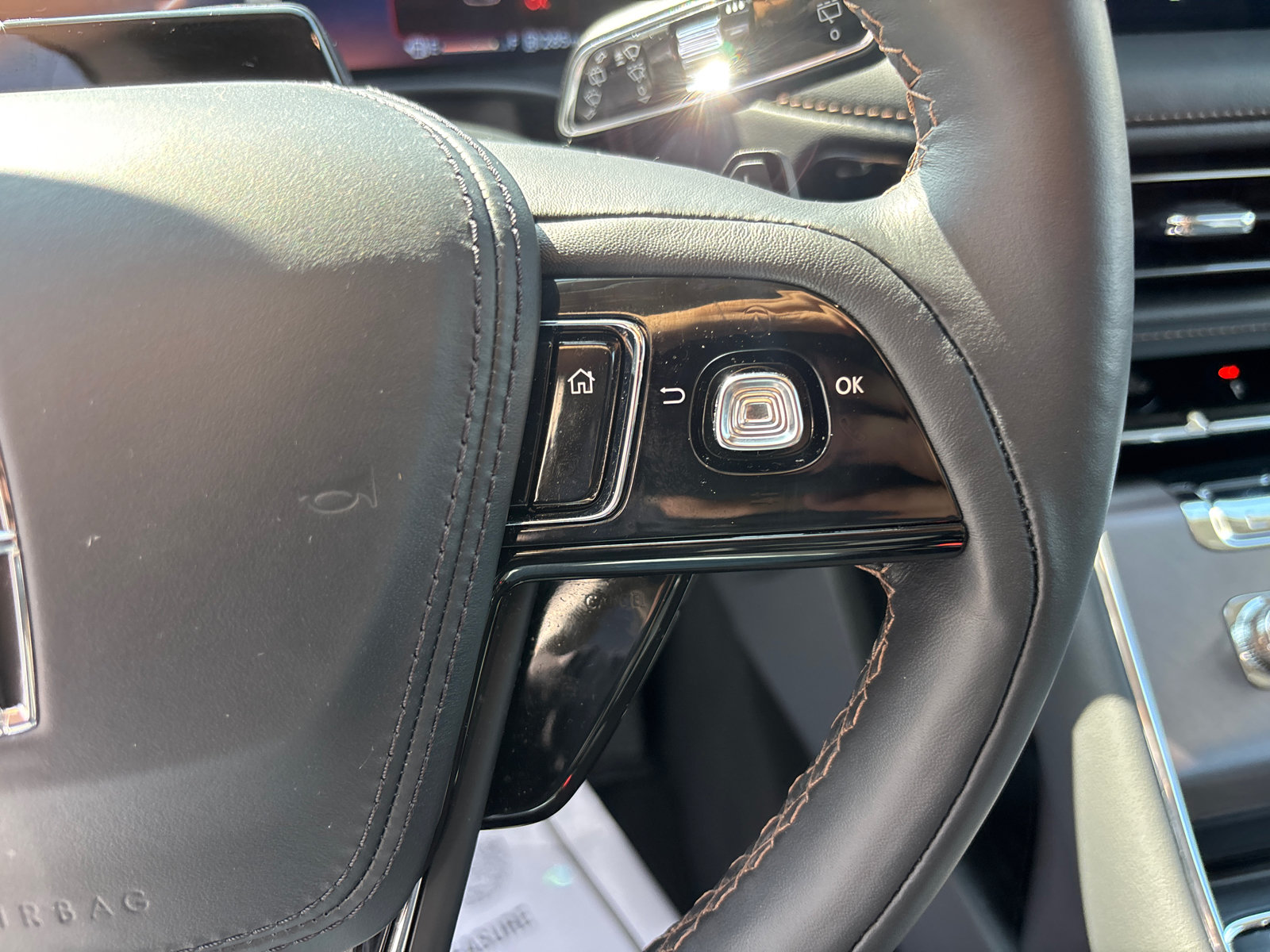 New 2026 Lincoln Aviator AWD image 18