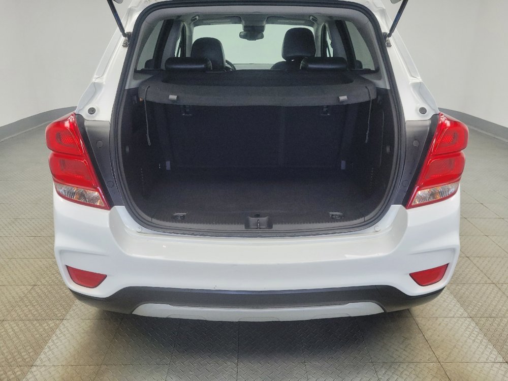 Used 2020 Chevrolet Trax LT w/ LT Convenience Package image 29