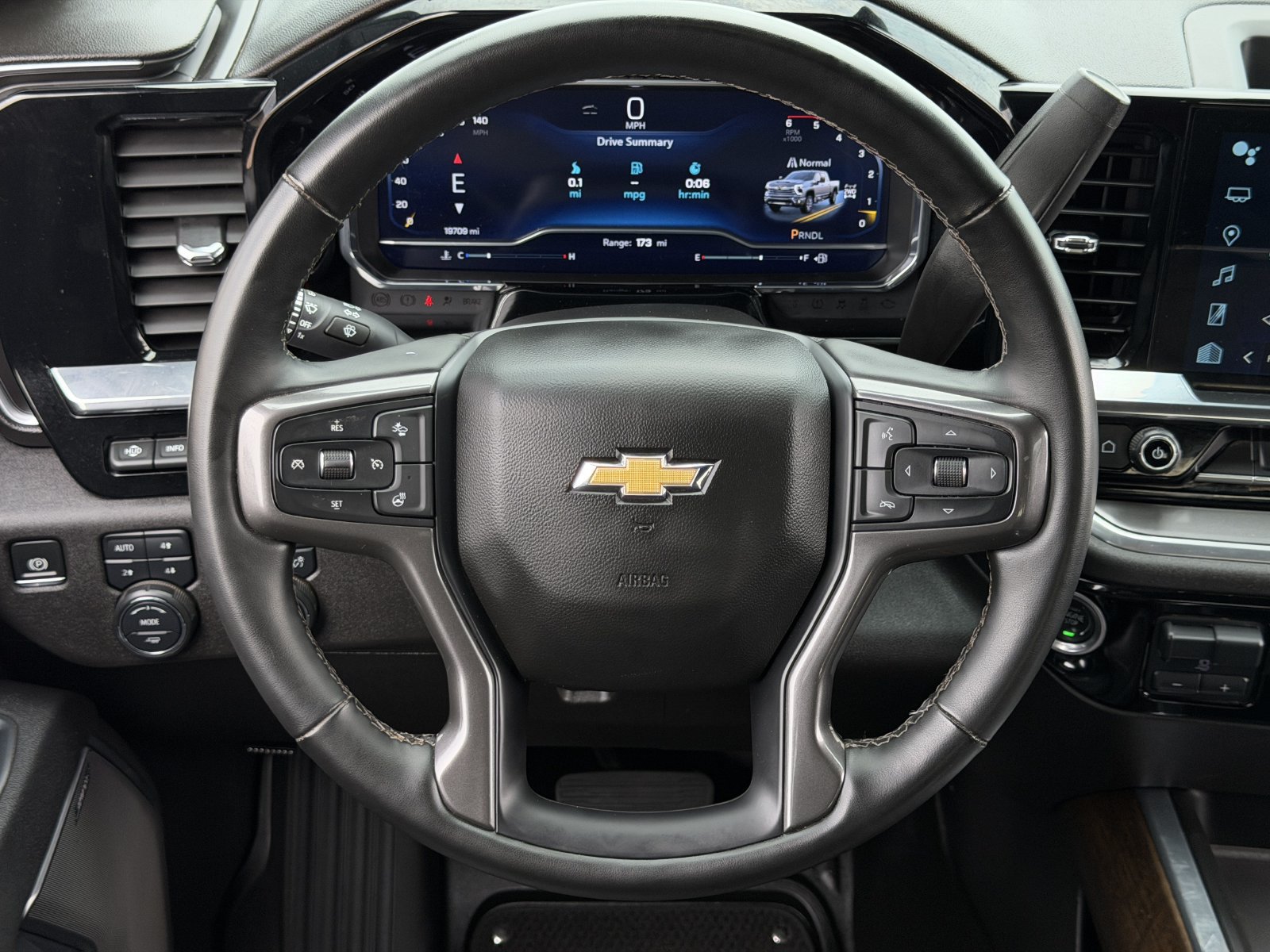 Used 2025 Chevrolet Silverado 3500 High Country w/ Technology Package AWD/4WD image 17