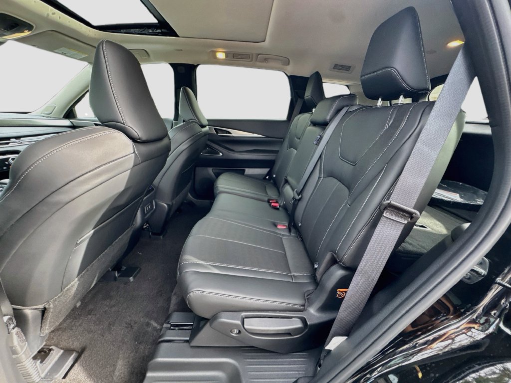 New 2027 INFINITI QX60 Luxe w/ Cargo Package FWD image 26