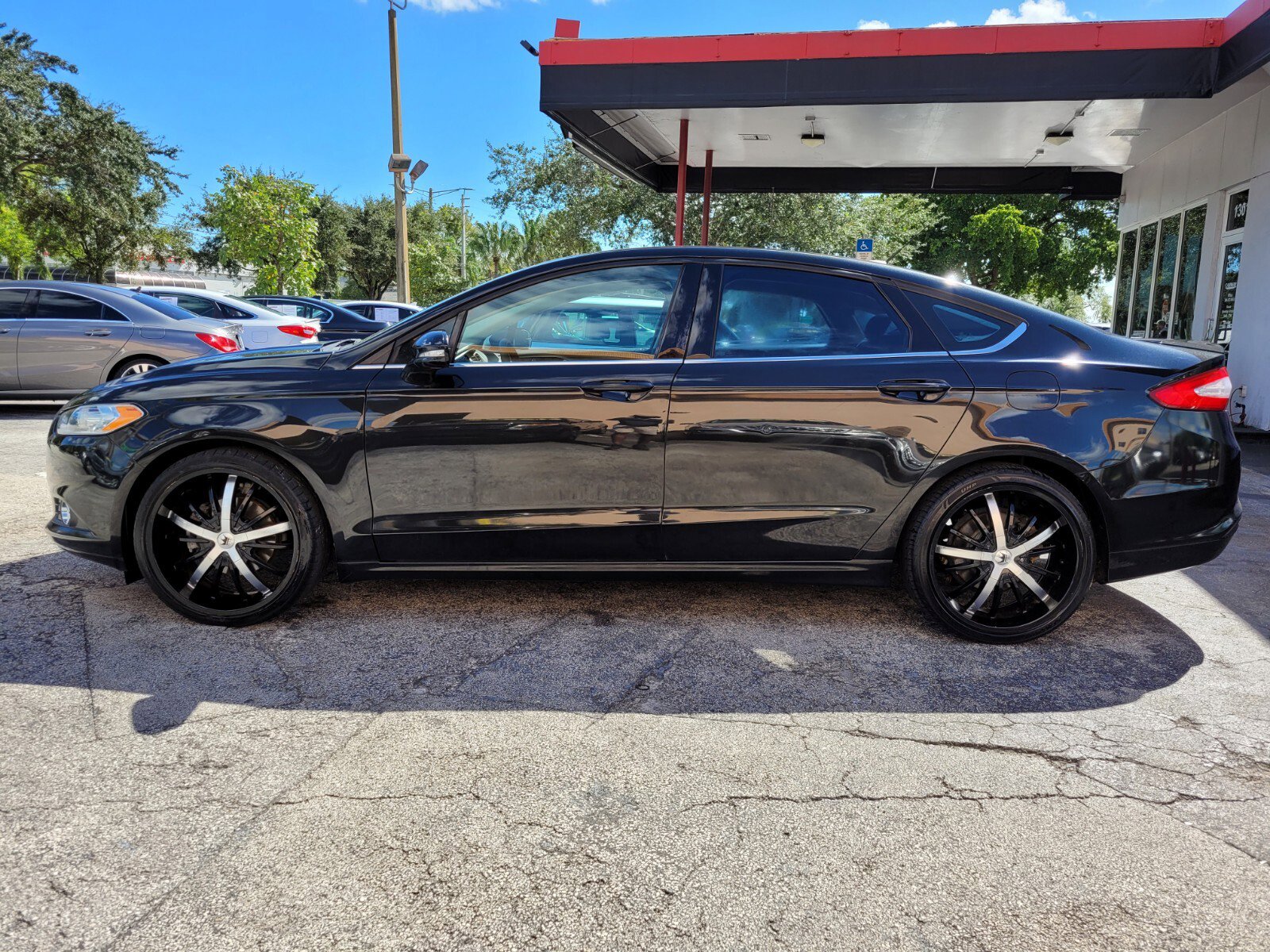 Used 2013 Ford Fusion SE image 3