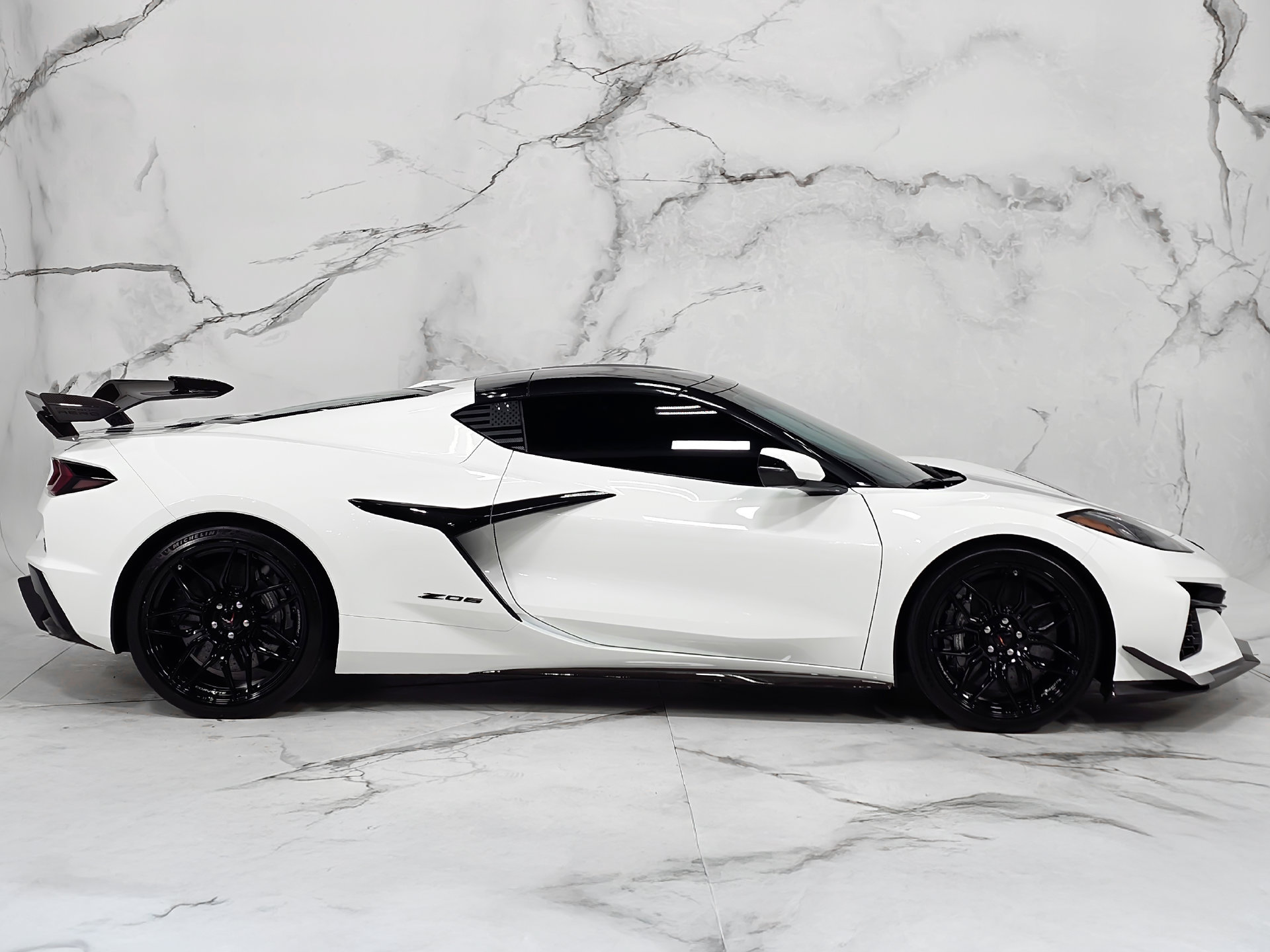 Used 2025 Chevrolet Corvette Z06 w/ Z07 Performance Package RWD image 19