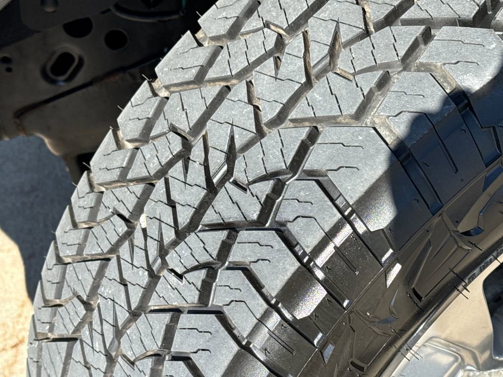 Used 2022 Ford F150 Platinum AWD/4WD image 12