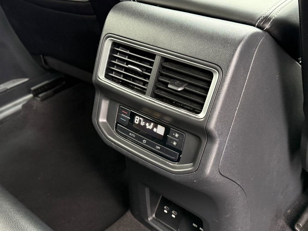 Used 2024 Volkswagen Atlas SE image 14