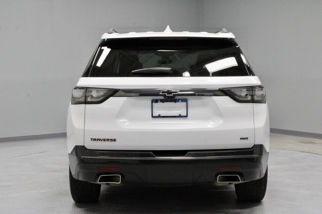 Used 2021 Chevrolet Traverse Premier w/ Redline Edition AWD/4WD image 11