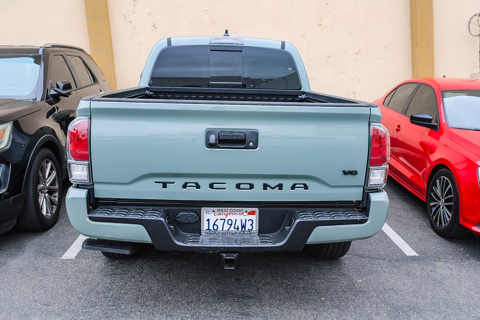 Used 2023 Toyota Tacoma TRD Sport w/ Black Out Package (TMS) RWD image 14