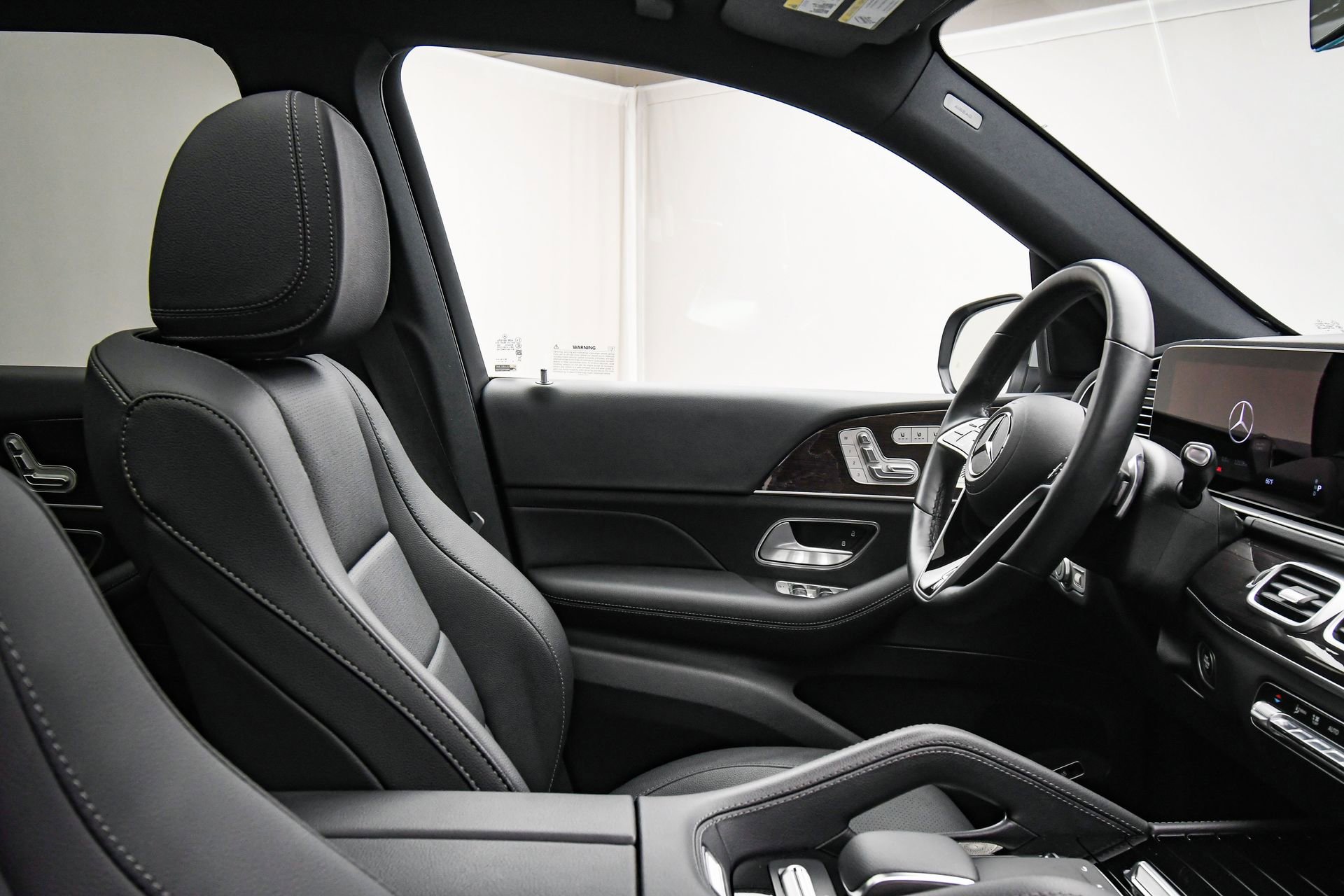 Used 2025 Mercedes-Benz GLS 450 4MATIC image 48